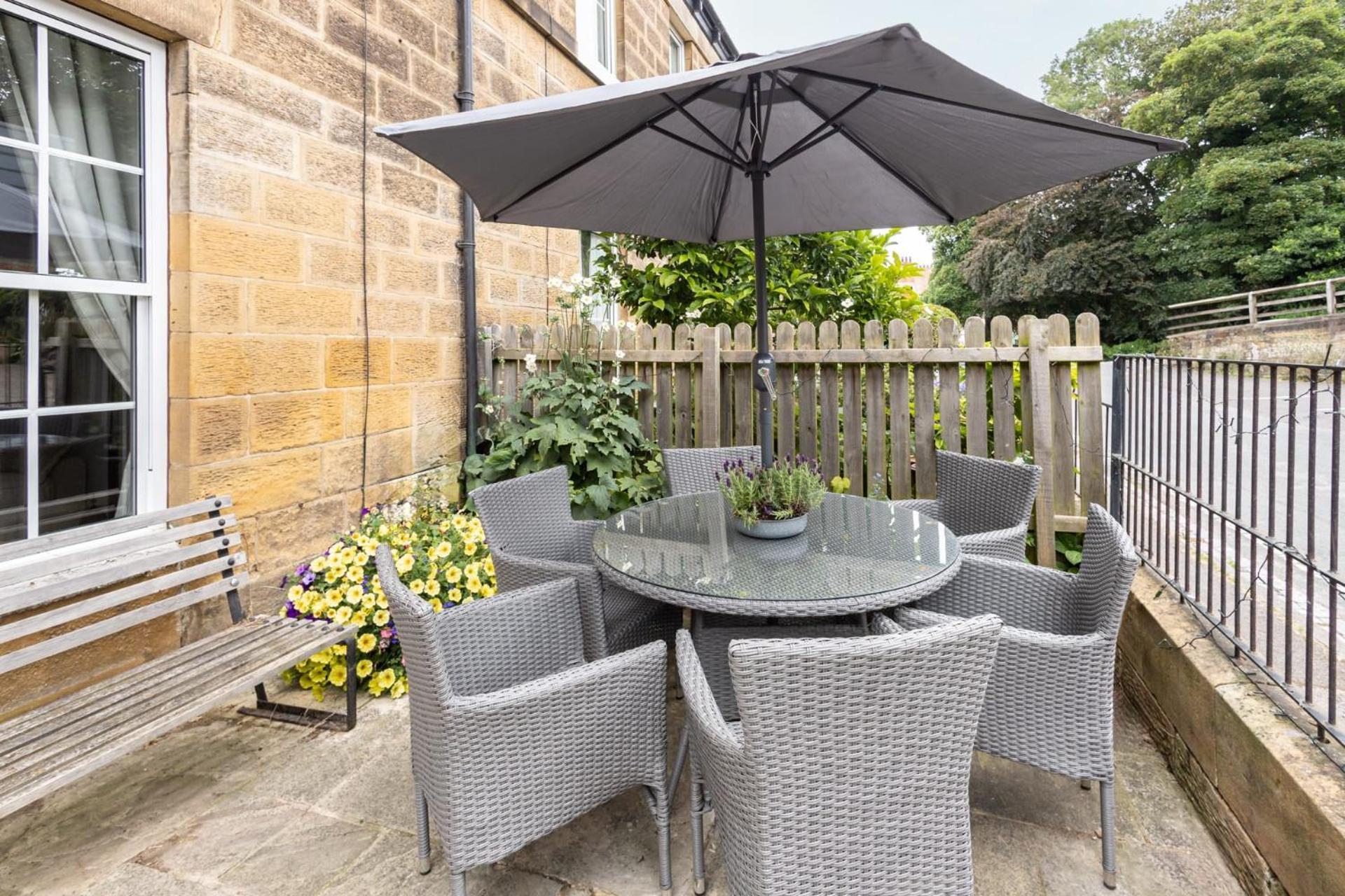 Host & Stay - Arundel Cottage Whitby Exteriör bild